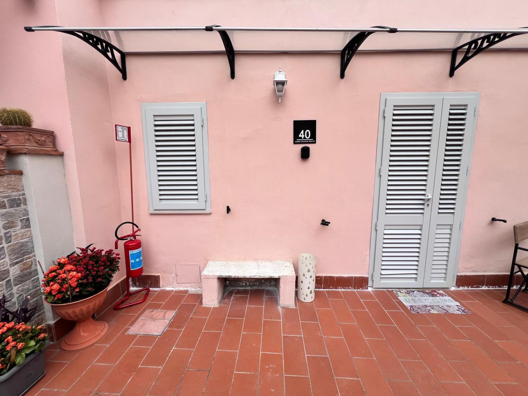 Home Cavour Prato Prato  Exteriér fotografie