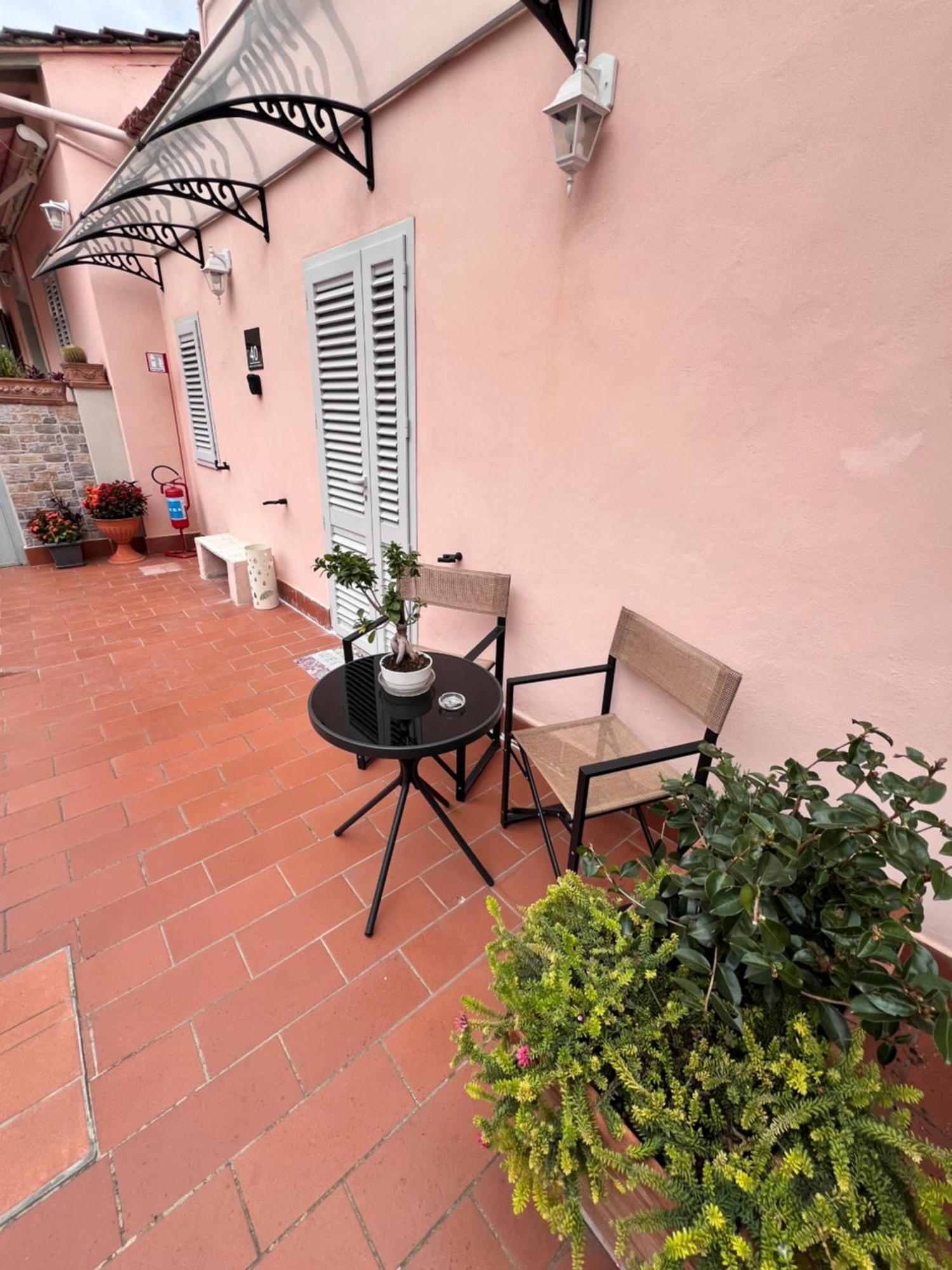Home Cavour Prato Prato  Exteriér fotografie