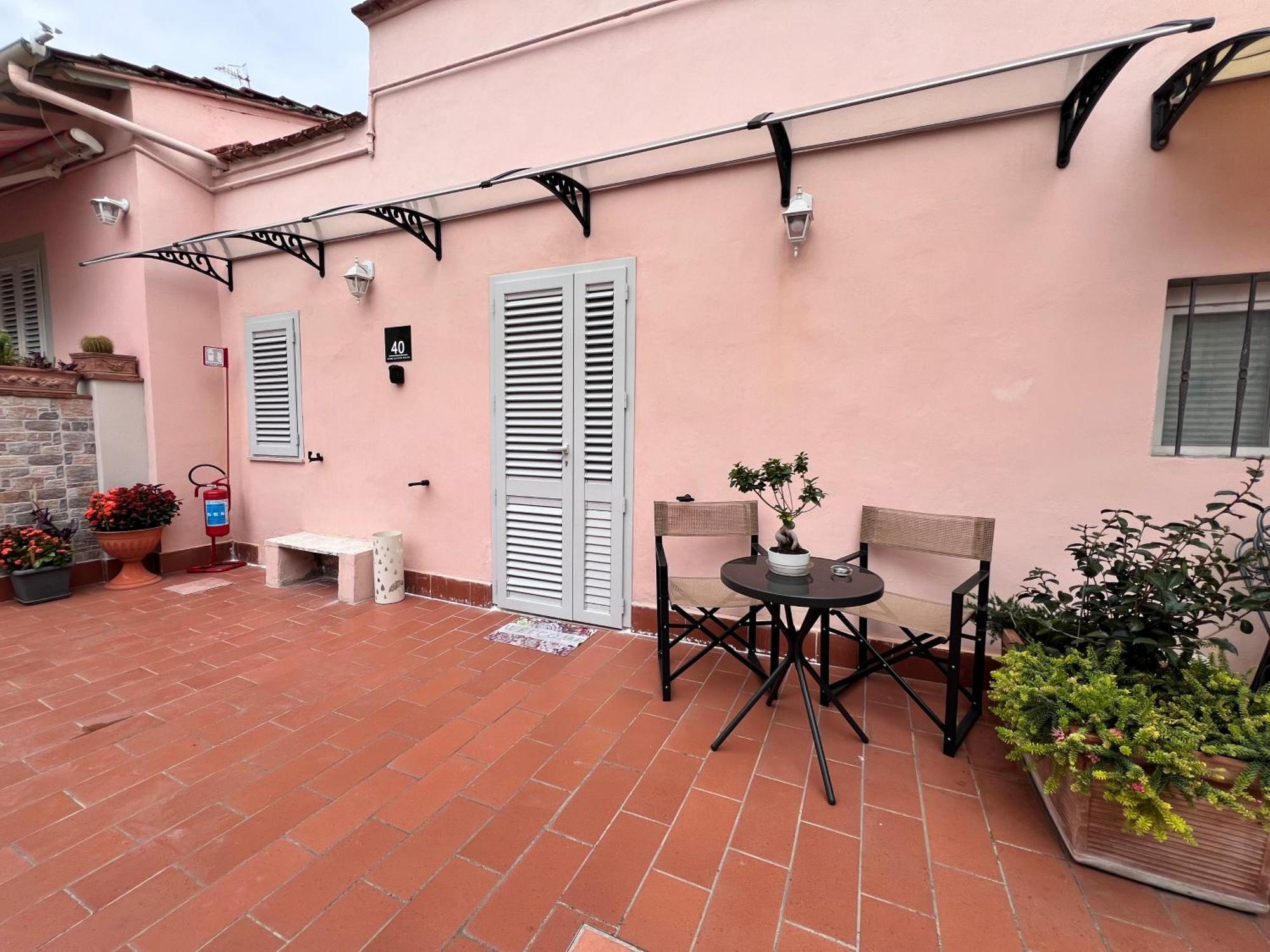 Home Cavour Prato Prato  Exteriér fotografie